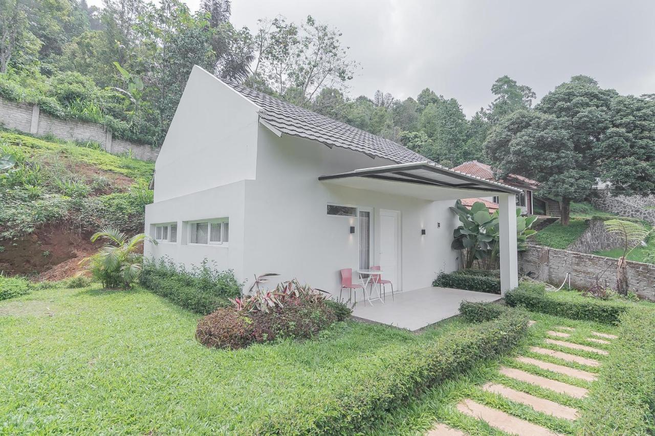 Reddoorz Resort Syariah Near D'Castello Ciater سوبانج المظهر الخارجي الصورة