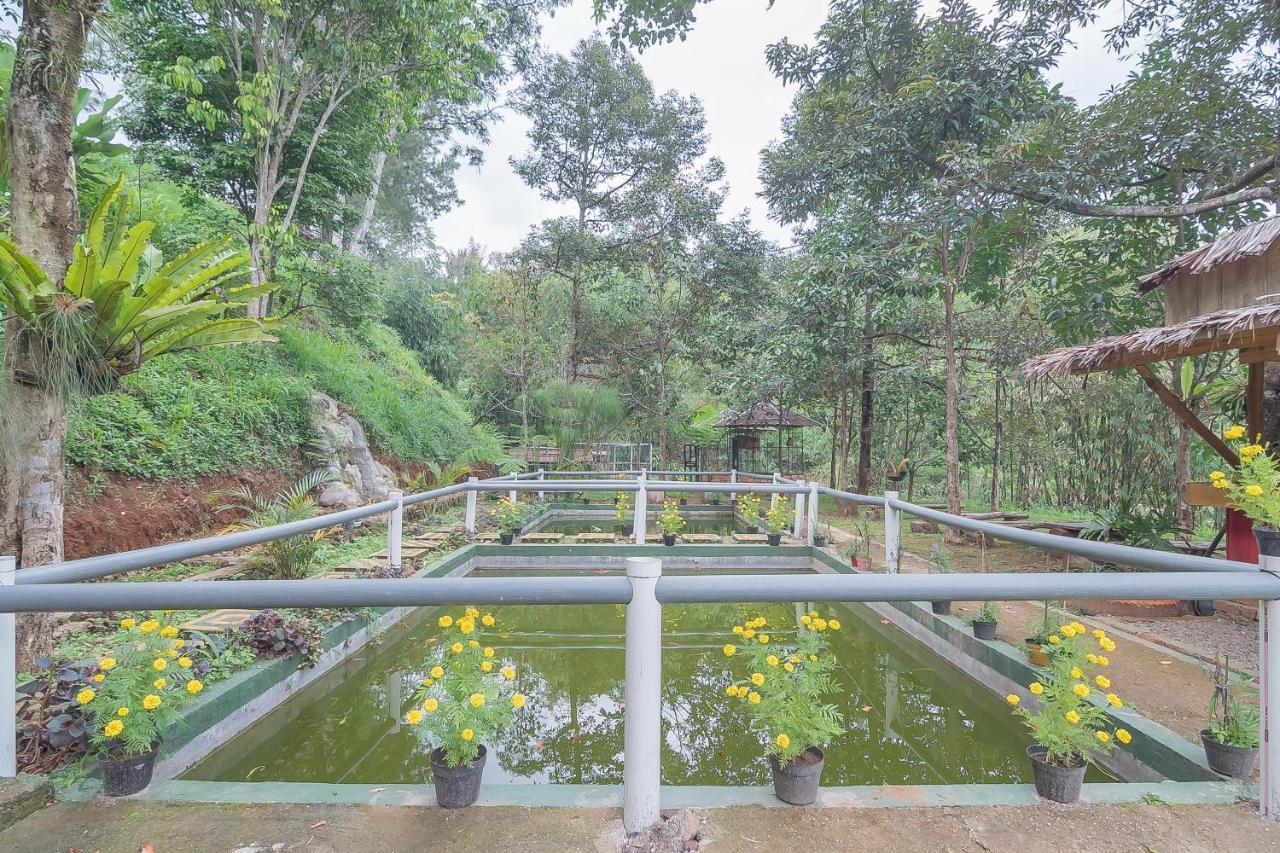 Reddoorz Resort Syariah Near D'Castello Ciater سوبانج المظهر الخارجي الصورة