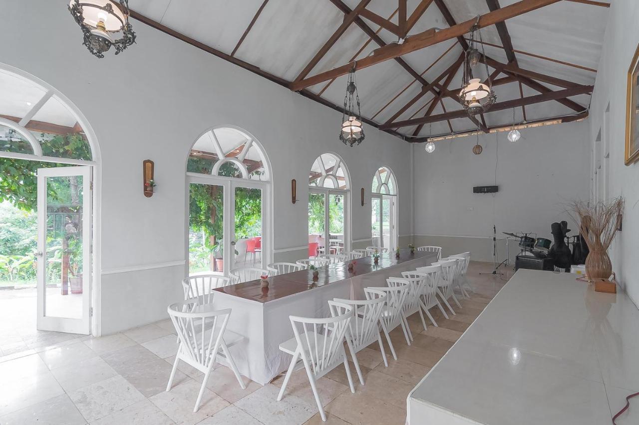 Reddoorz Resort Syariah Near D'Castello Ciater سوبانج المظهر الخارجي الصورة