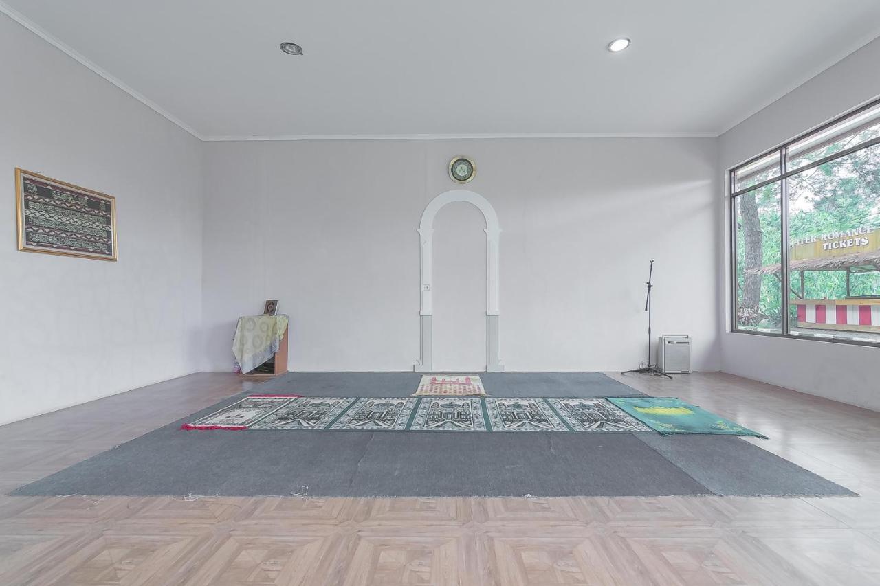 Reddoorz Resort Syariah Near D'Castello Ciater سوبانج المظهر الخارجي الصورة